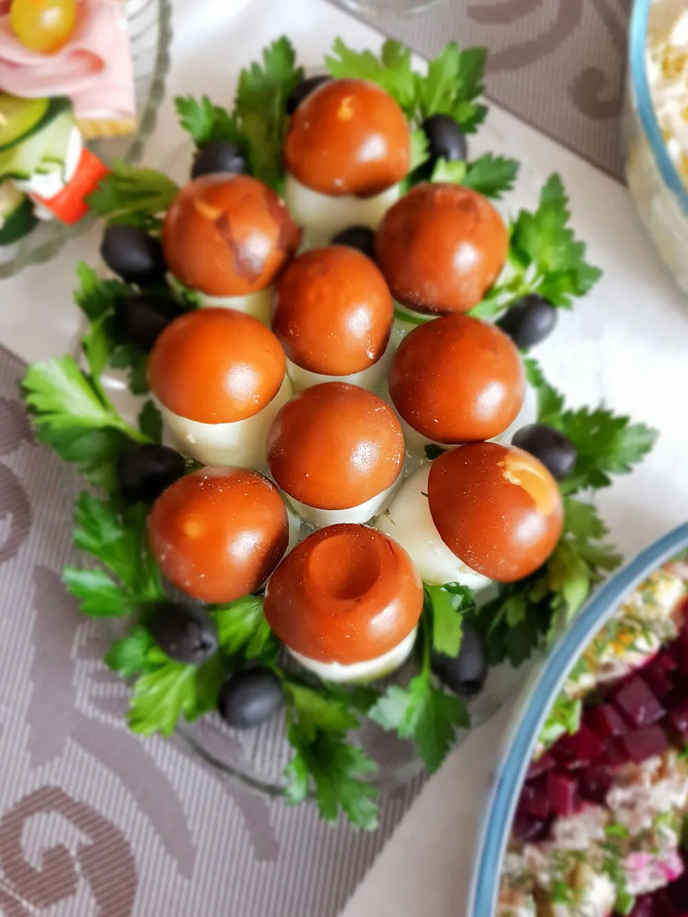 Яйца, фаршированные печенью трески
