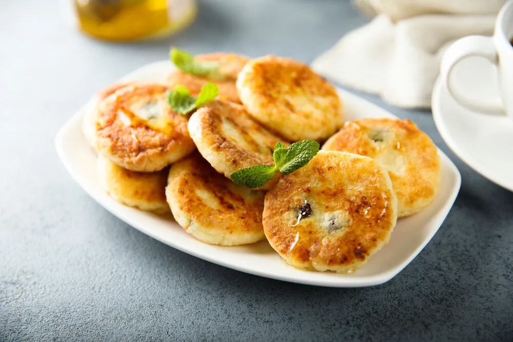 Сырники с изюмом